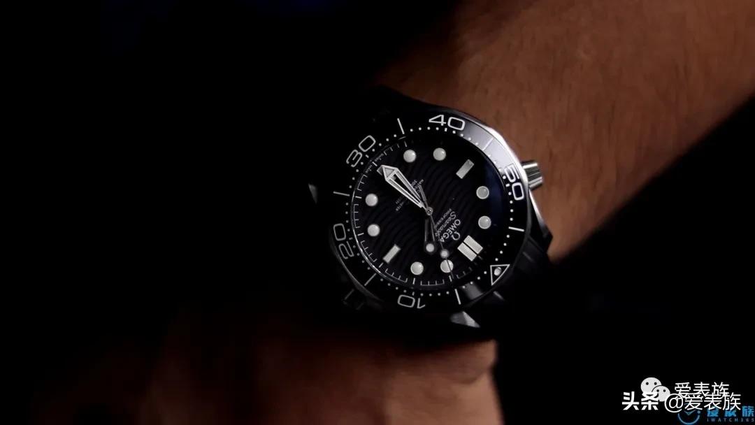 黑陶瓷版歐米茄海馬300米潛水表-復刻表