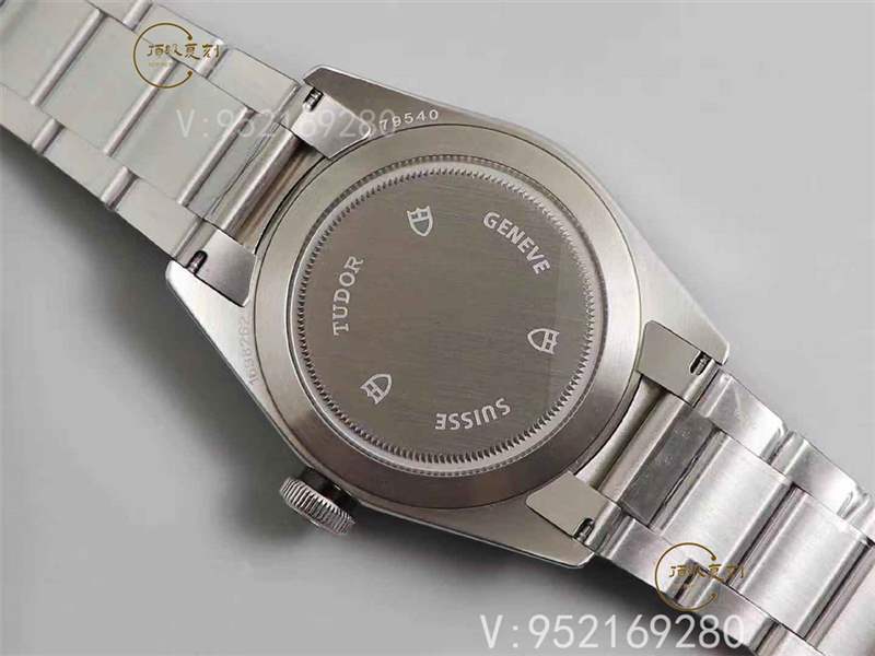 怎么區(qū)分石英機(jī)芯和電子機(jī)芯手表-復(fù)刻表