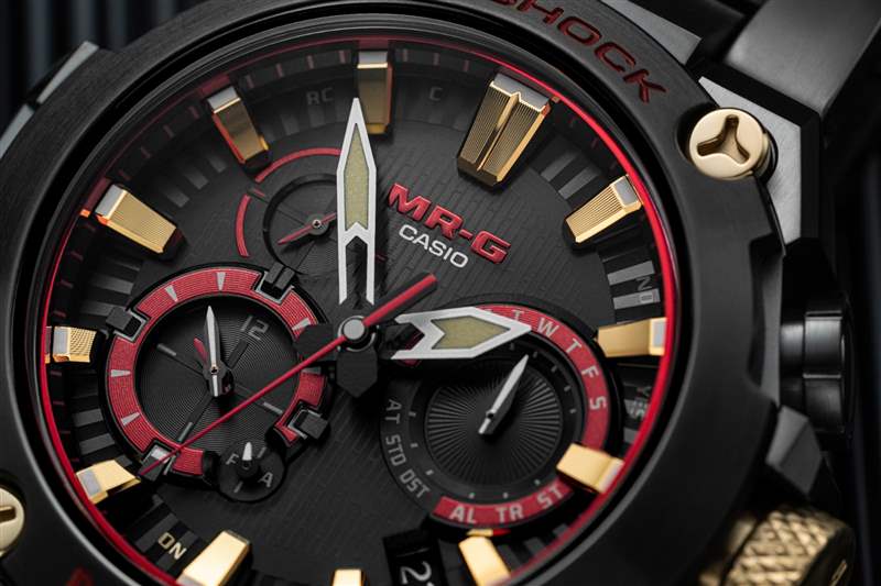 卡西歐G-SHOCK｜極致堅固典范「赤備」武士盔83年元祖經典升級致敬-復刻表