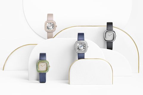 La Panthère美洲豹系列,或者創新Coussin de Cartier表款系列,卡地亞從未停下在超越經典的可能 探索高級珠寶鐘表的全新領域-Coussin de Cartie腕表系列-復刻表