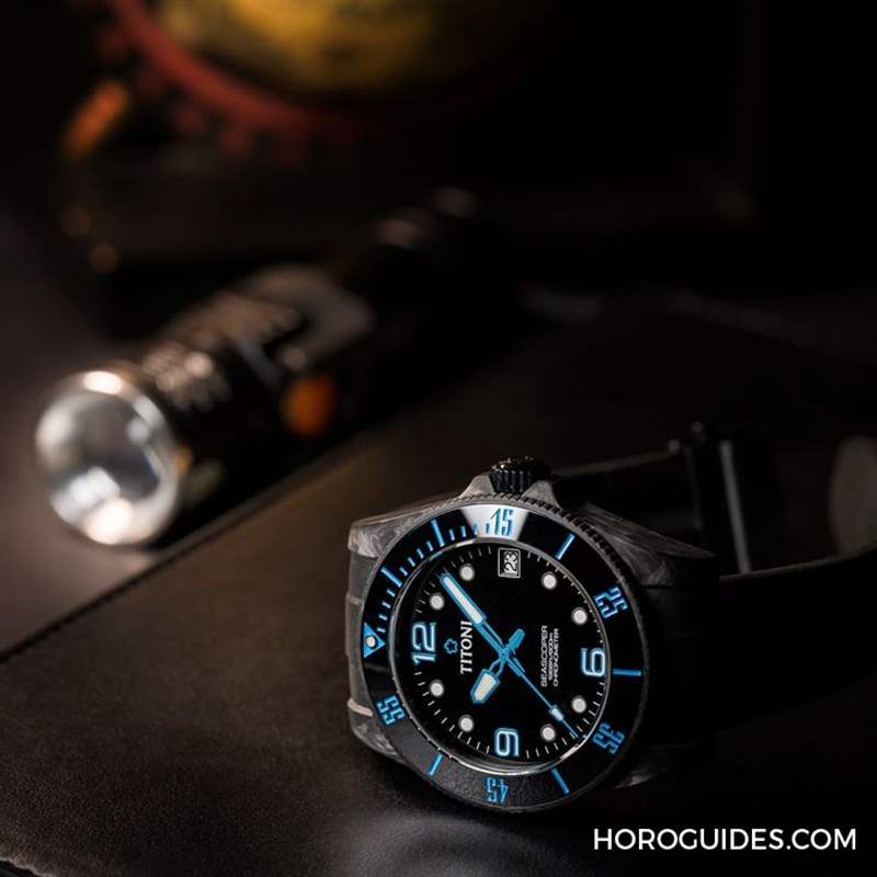 夏末黑魂大魔王來襲TITONI Seascoper CarbonTech 彩虹圈大升級-復(fù)刻表