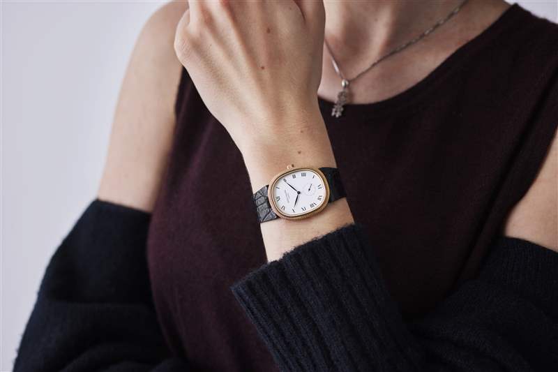 復古手表兩枚金百達翡麗,一枚 1980 年代帶有世界時間表圈的 Sinn 計時碼表,以及一枚 1974 年勞力士蠔式萬年歷腕表-復刻表