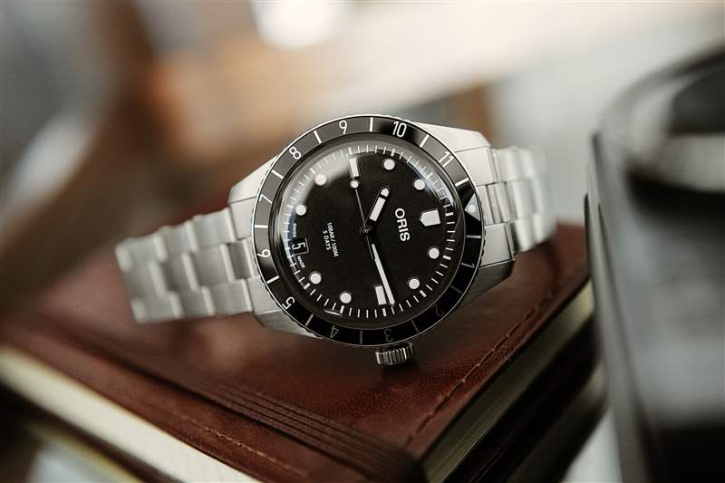 使用新款Oris Divers 65 親身體驗 12 小時表圈和啞光表盤-復(fù)刻表