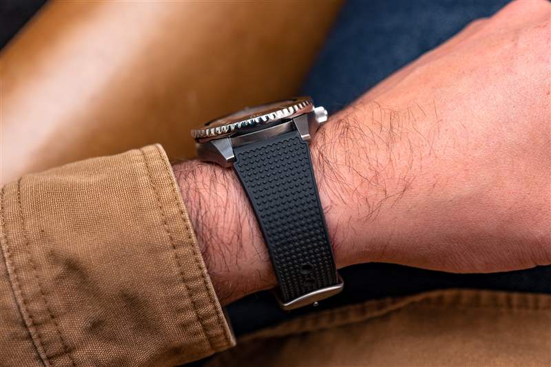 動手實踐公民的最新鈦潛水手表是沒有重量的新復古-復刻表