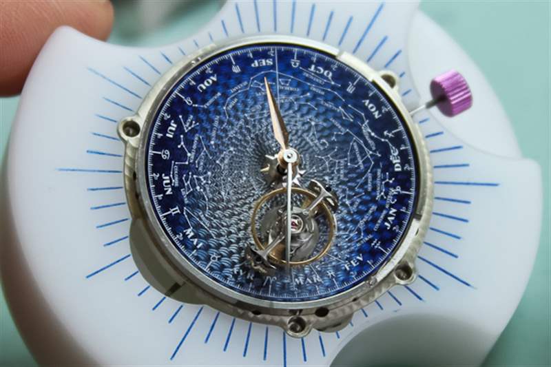 積家:在鐘表之鄉(xiāng)的中心制造時(shí)計(jì)-復(fù)刻表