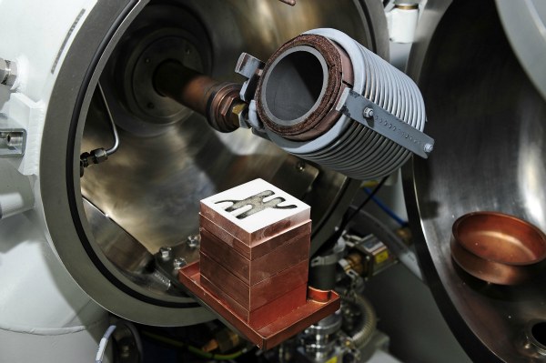 宇舶推出防刮“魔法金”腕表-復(fù)刻表