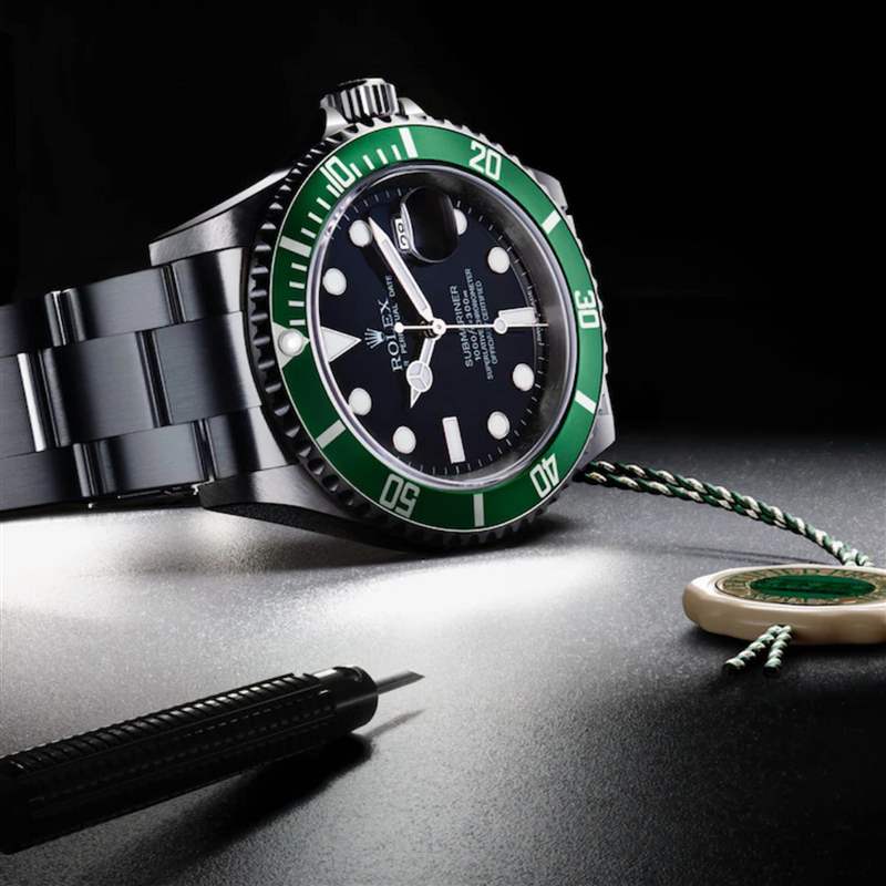 ROLEX真?zhèn)危[藏在手表鏡面的防偽設(shè)計1眼分辨是盜版仿表或正品-復(fù)刻表