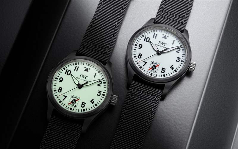IWC萬國推出Pilot’s Watch Automatic 41 Black Aces黑桃A特別版腕表：夜光表盤-復(fù)刻表