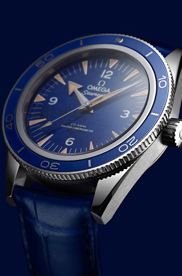 百萬價格寶石面盤自動三針表AP CODE 11.59與歐米茄海馬300米比較-復(fù)刻表