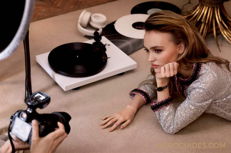 CHANEL Première腕表-原創款形象大使,為什么是Lily-Rose Depp?-復刻表
