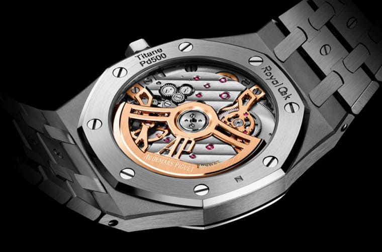 皇家橡樹(shù)Jumbo超薄表漸層紅面很吸睛連表殼材質(zhì)都有新組合-復(fù)刻表