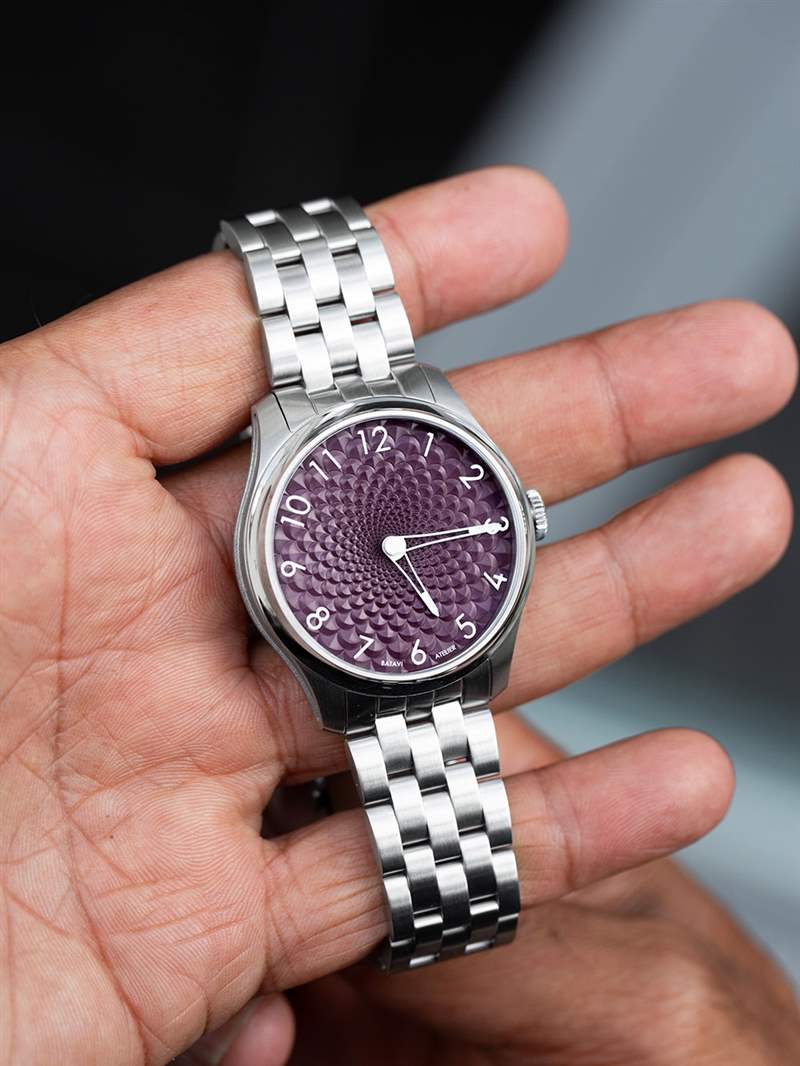 Batavi 推出運(yùn)動(dòng)時(shí)尚工作室手表-復(fù)刻表