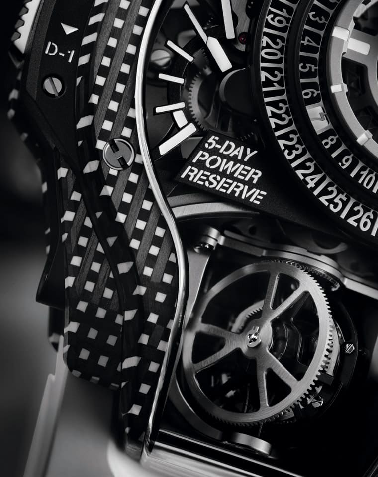 宇舶MP-09雙軸陀飛輪再次結(jié)合3D碳纖維材質(zhì)這次改為耐看好搭的白色-復(fù)刻表