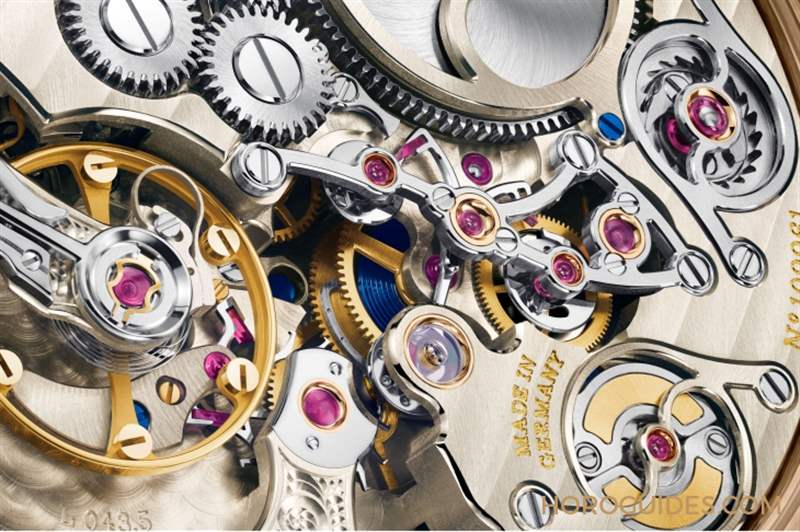 溫暖蜜金限量登場｜朗格Zeitwerk Minute Repeater 18K蜂蜜金版-復刻表