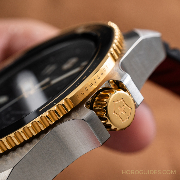 配備編織傘繩帶&nbsp;最潮限量款也是超級(jí)工具表-復(fù)刻表