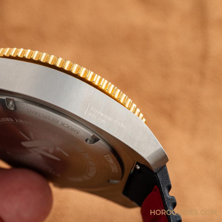 配備編織傘繩帶&nbsp;最潮限量款也是超級(jí)工具表-復(fù)刻表