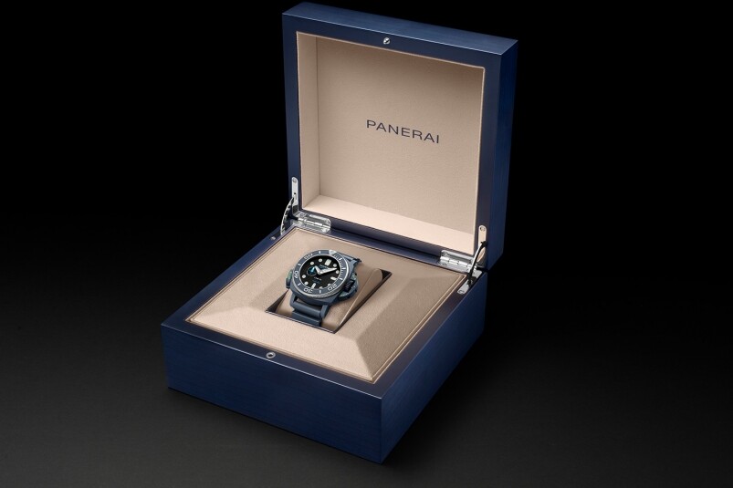夜光功能新高度!Panerai全新Submersible Elux LAB-ID腕錶 以純機(jī)械一鍵開(kāi)關(guān)發(fā)光系統(tǒng) 夜光功能新高度! Panerai全新Submersible Elux LAB-ID腕表 以純機(jī)械一鍵開(kāi)關(guān)發(fā)光系統(tǒng)-復(fù)刻表