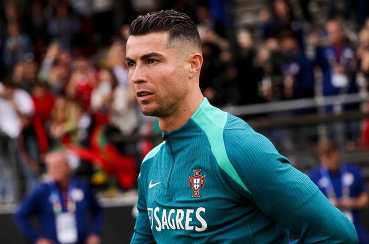 擁有無數(shù)名表的C羅 竟連平價大眾石英表也收藏!-復(fù)刻表