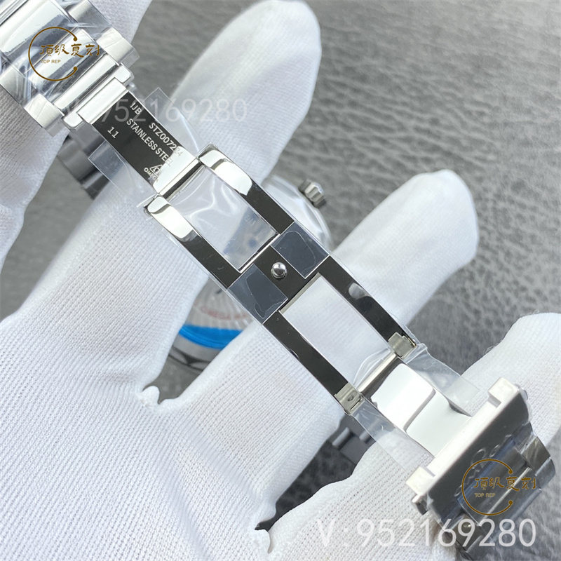 VS廠歐米茄海馬150m系列墨綠世界時復刻表:深度測評與細節解析-復刻表